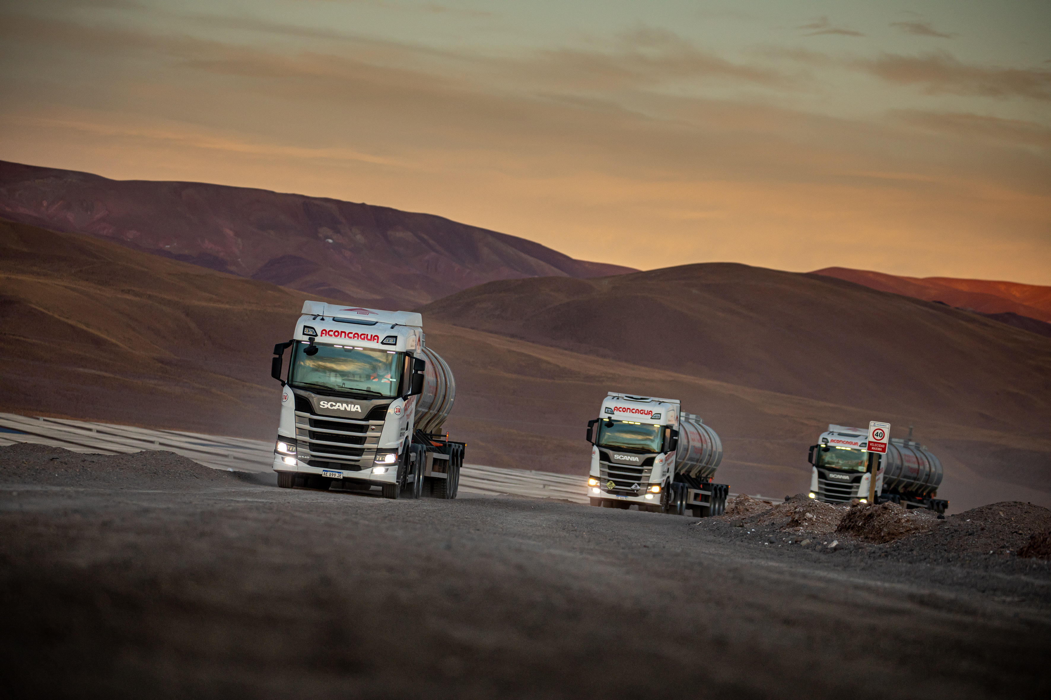 Scania Argentina acompaña a Transporte Aconcagua S.A., en una de las rutas más desafiantes de nuestro país, uniendo Catamarca y Salta a 4.700 metros de altura, dónde la Nueva Generación de camiones Scania pone a prueba su seguridad y eficiencia los 365 días del año en condiciones extremas