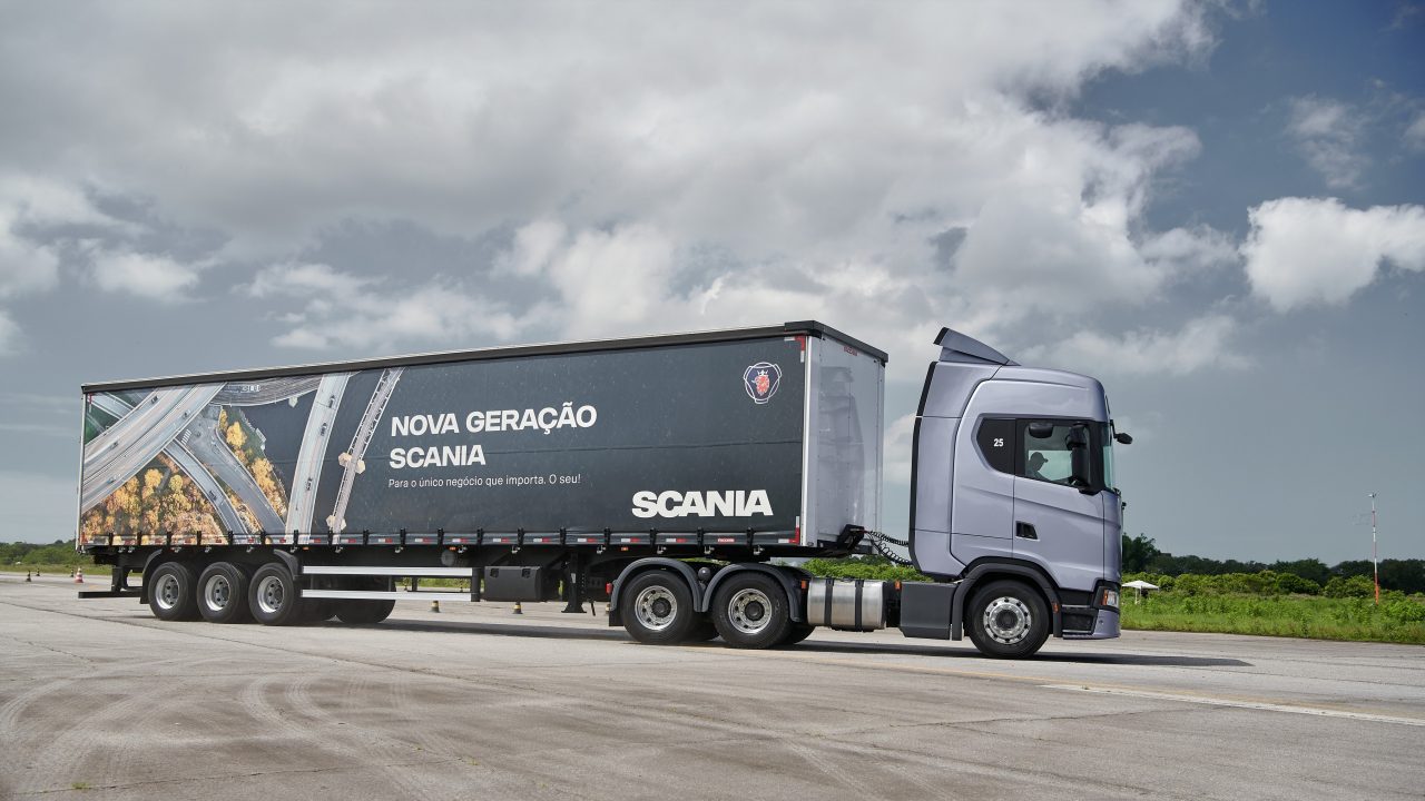 Press test and drive

Scania 450 S 6x2 Highline, general cargo transport