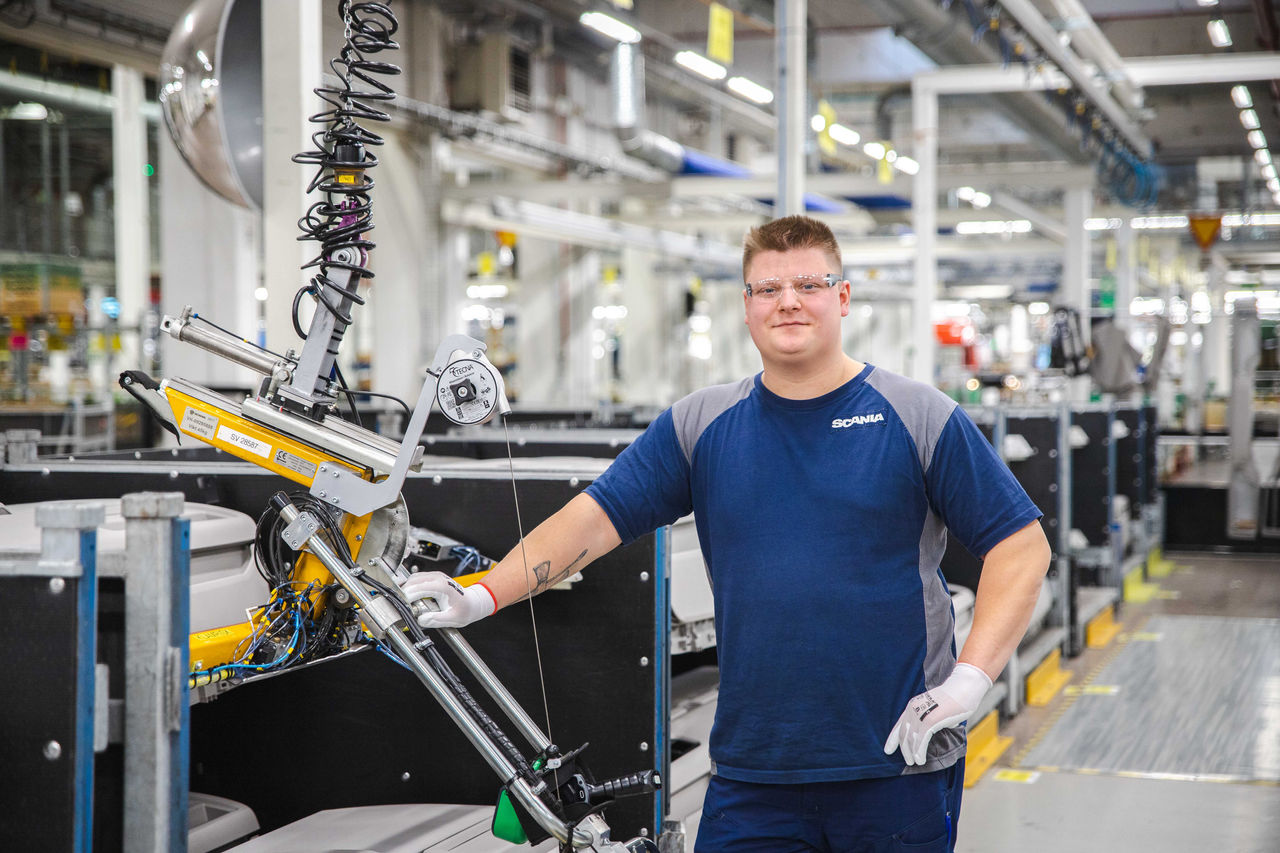 Karriärvägar som montör på Scania Oskarshamn