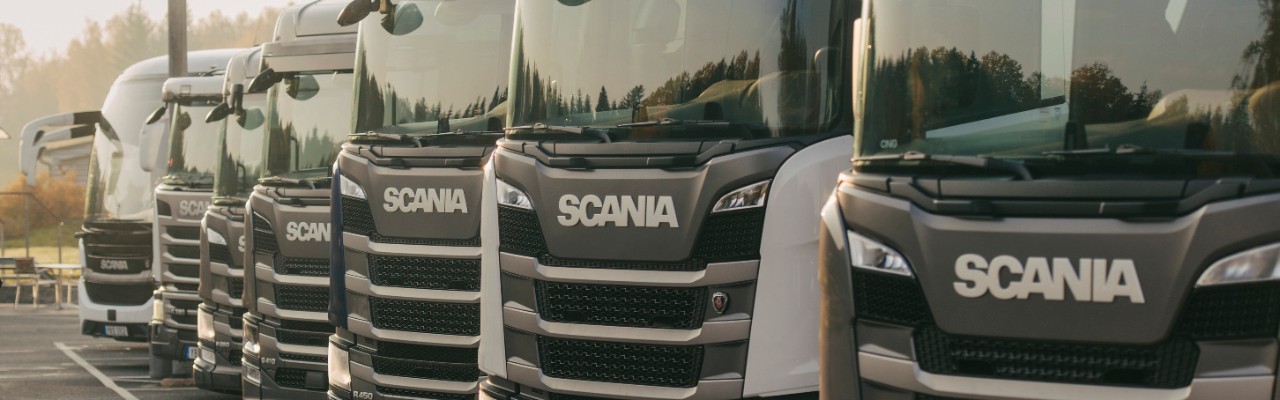 Scania lastbilar på rad