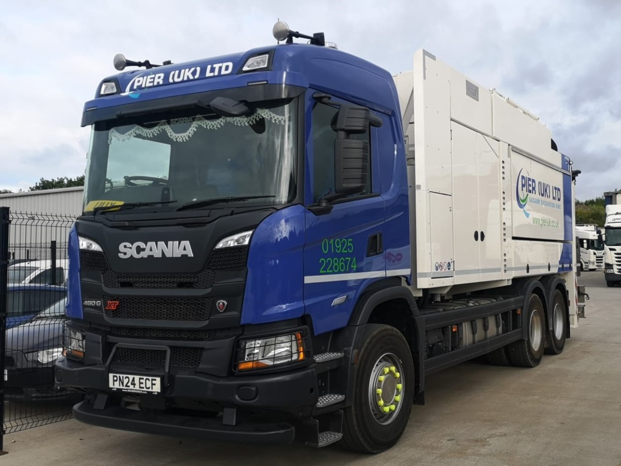 Scania 640 G in customer yard