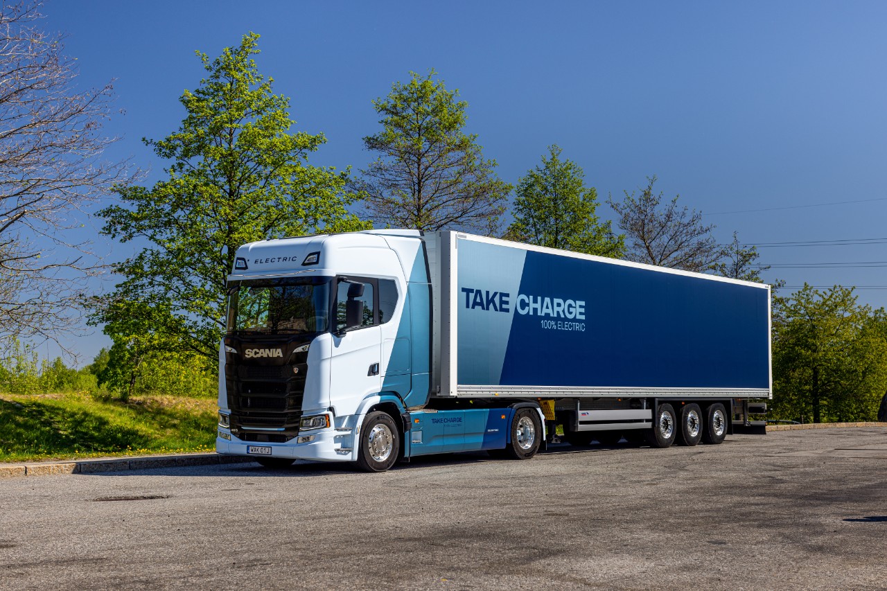 Scania battery electric vehicle tractor unit